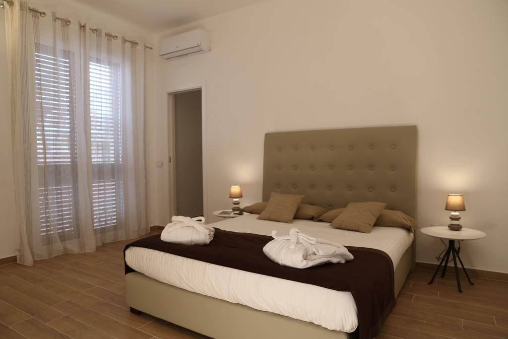 Anna & Salvo's House Apartment